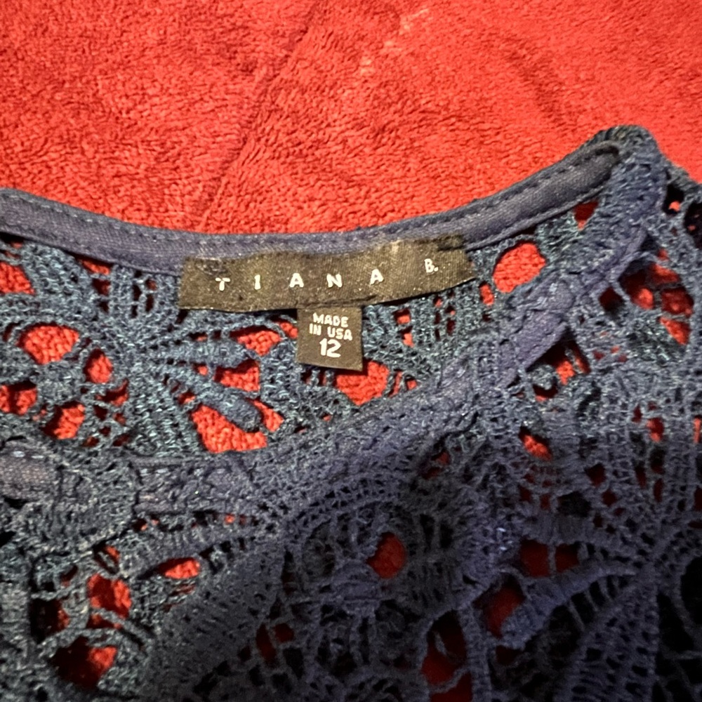 Dress - Picture 4 of 7